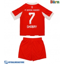 Fotballdrakt Barn Bayern Munich Serge Gnabry #7 Hjemmedraktsett 2025-26 Kortermet (+ Korte bukser)